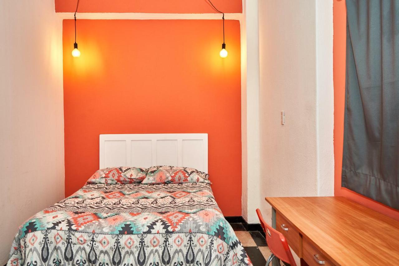 Hostal Americana グアダラハラ エクステリア 写真