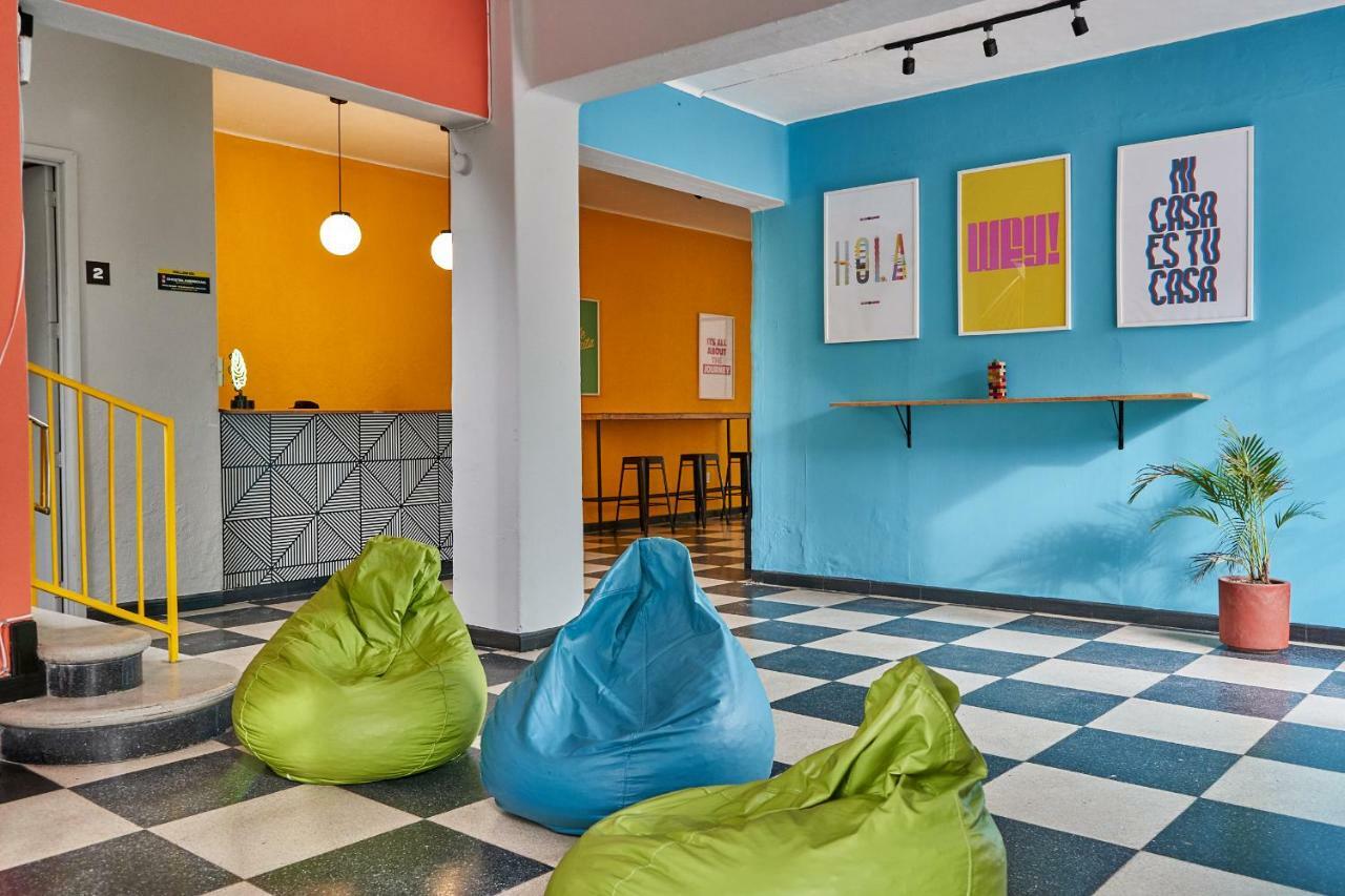 Hostal Americana グアダラハラ エクステリア 写真